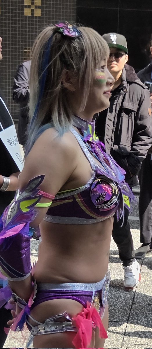 シブヤからトーヨコ乗って横浜まで〜
流石に疲れて寝ちゃったので父ちゃんの憧れだった自由が丘はあっさり通り抜けて行きました。
人生も簡単に通り抜けて…いやいやマイさんはもう少し足掻いてね😜
🍜食べて奥様のみやげ買って帰ります😙
#なつかしの横浜
#ウナギ・サヤカ
#ひつま武士