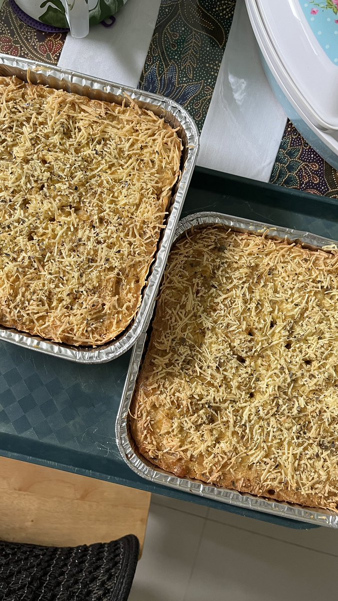 candythepooh's tweet photo. Halo guys! aku disini Open Pre Order Macaroni Schotel. 

💰Rp 100.000 | DP 50%

• Ukuran family size 20x20
• Bahan berkualitas
• Include box
• Pengiriman instan (ongkir ditanggung customer)
• Bisa additional mozzarella (+15.000)

Domisili: Pamulang, Tangerang Selatan https://t.co/iJlfxNV9lf