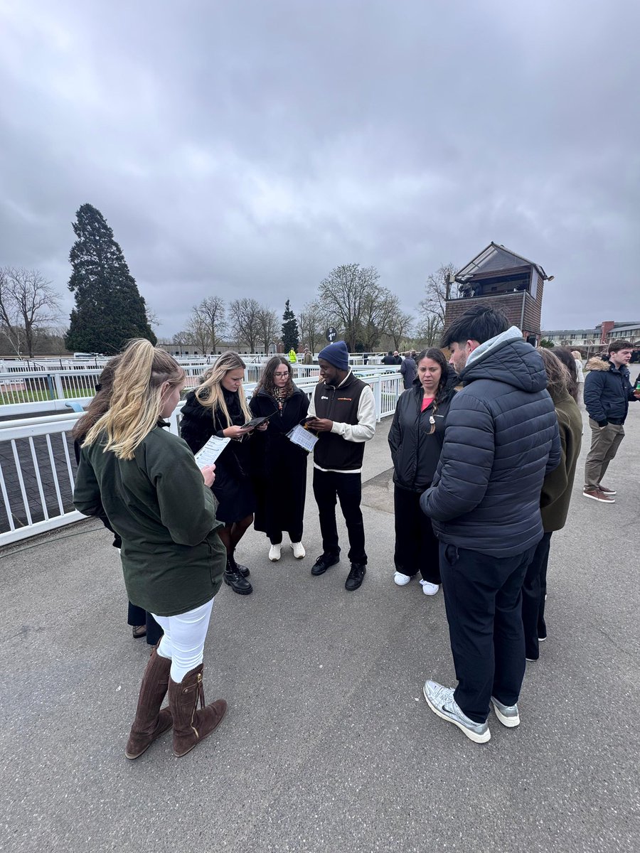 careersinracing.com tweet media