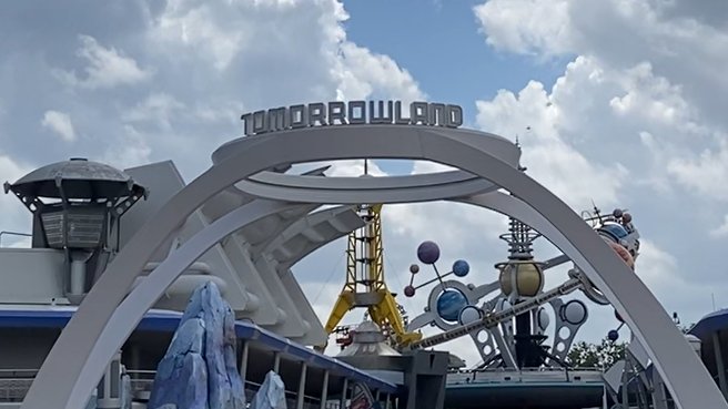 DisneyClipsGuy tweet media