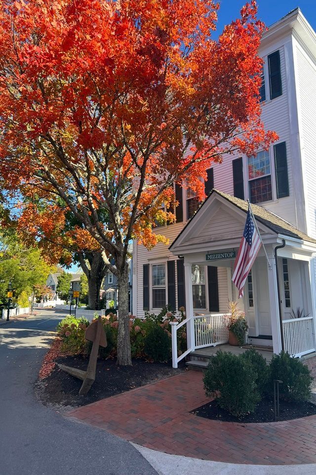 ucfoodietv's tweet image. Start Planning This Fall Trip.

Martha's Vineyard here you come.

buff.ly/qmkmlxo 

#MarthasVineyard #FallGetaway #UndercoverJetsetter