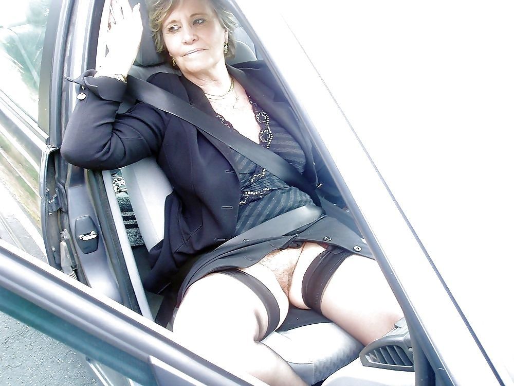 GILF Hub tweet media