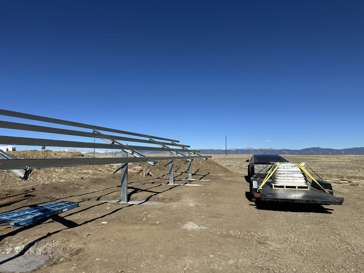 Rockternal tweet media