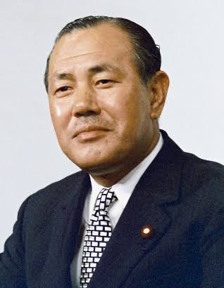 8mXJvt4ZidmemYc's tweet photo. 日本はアジア最大級の石油備蓄量を保有していると話題になっているけど、1973年の第一次オイルショックを経験し、石油備蓄の重要性をいち早く認識して体制を決断した田中角栄元総理は、半世紀以上経った今もなお、偉大な総理大臣だと思う。 https://t.co/Gkf5BKNvHV