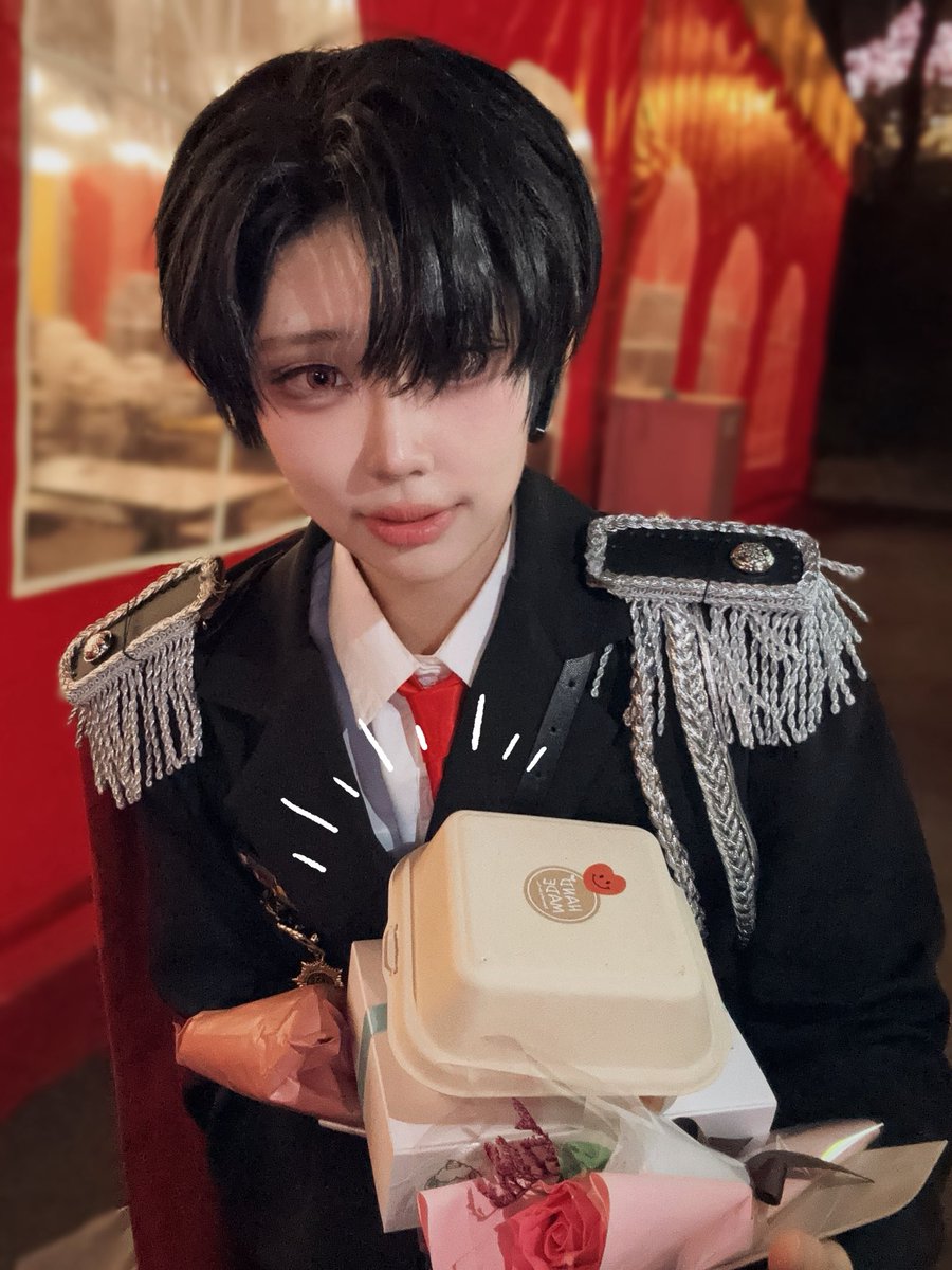 츠키 ☾ tweet media