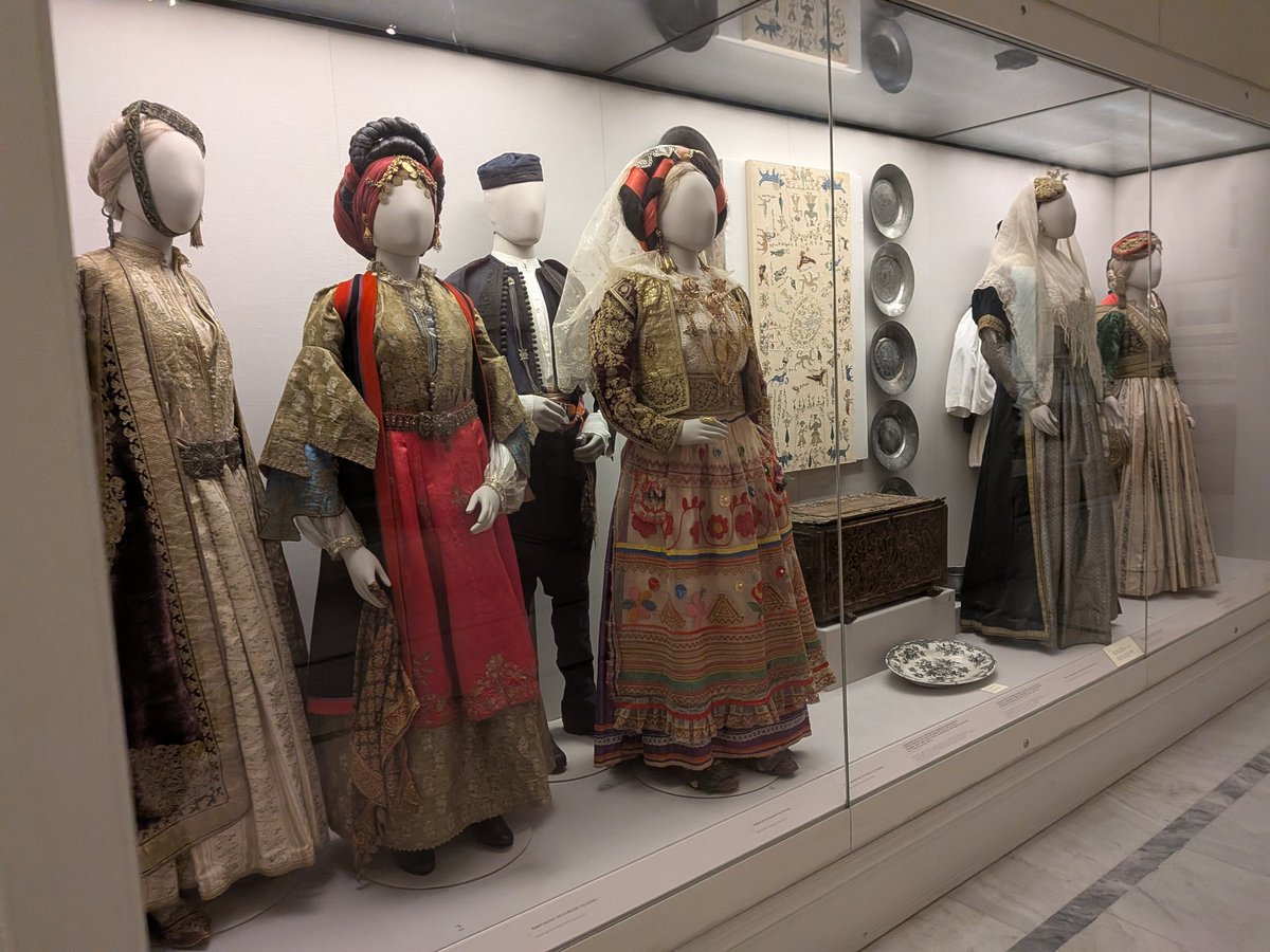 ラテン語さん tweet media