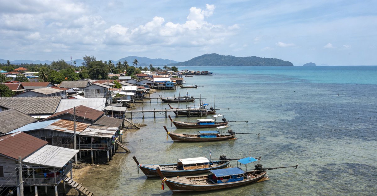 scapevoyager's tweet photo. Phuket Hotel Guide: Luxury to Budget Stays for Travelers
I’ve lived and worked in Phuket for over a decade—watched this island go from a handful of old-school resorts to a worldwide accommodation hotspot where you can spend $20 a night or $2,000, and...
https://t.co/5v9Ysb88mS https://t.co/JJiQujCBtG