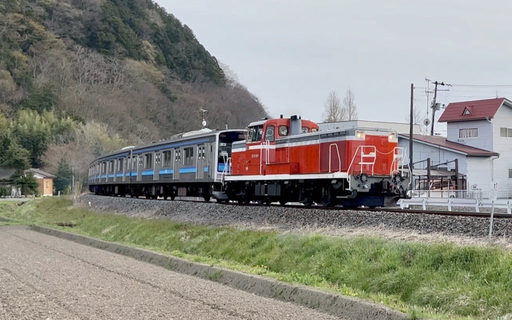 新スカイブルー tweet media