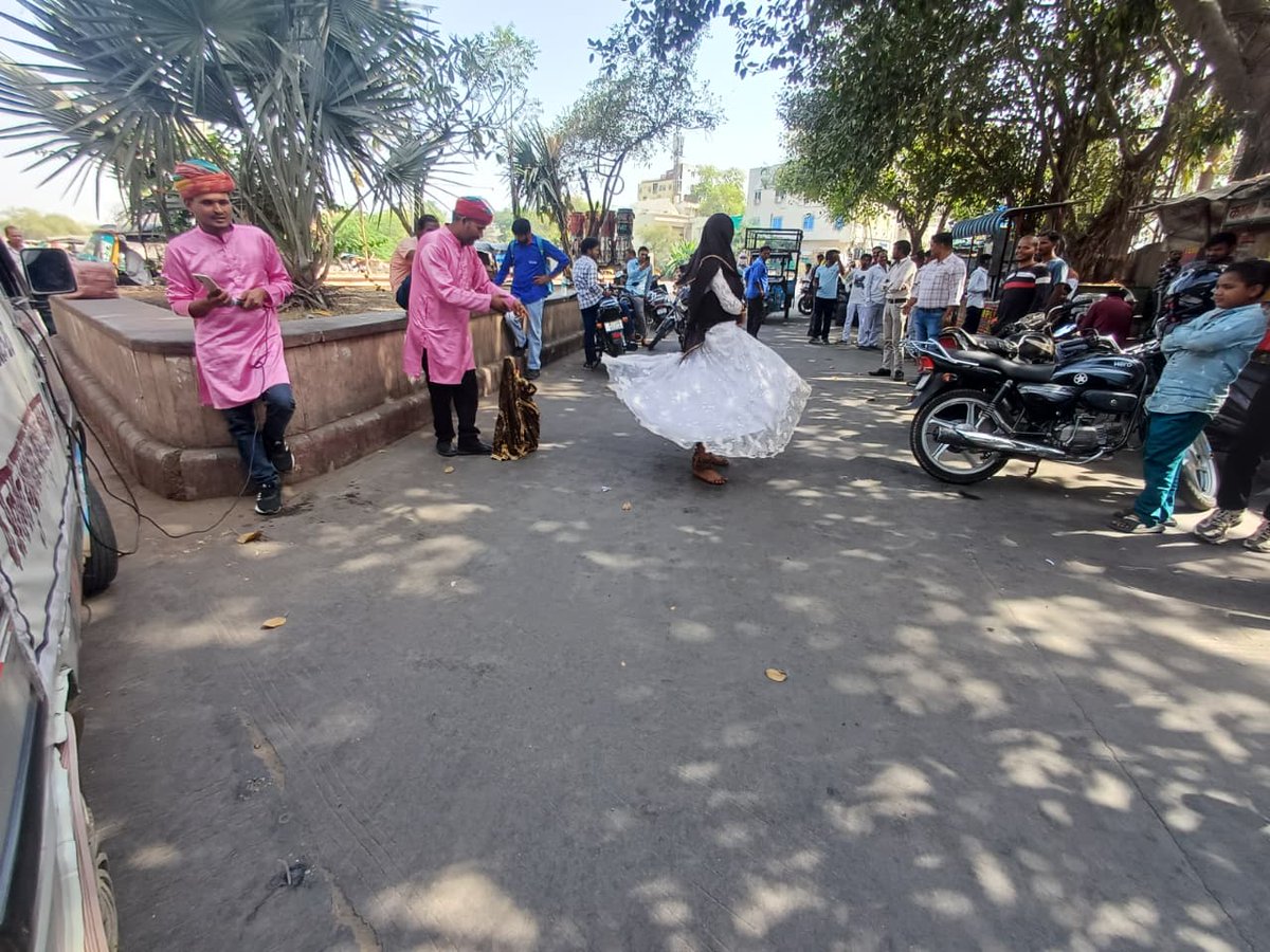 KotaNigam's tweet photo. We proudly organized a series of street plays (Nukkad Natak) under the initiative of Nagar Nigam Kota to spread awareness about cleanliness, plastic waste reduction, and responsible waste manageent. Through engaging performances, we connected with citizens https://t.co/UUJOAtCEgE
