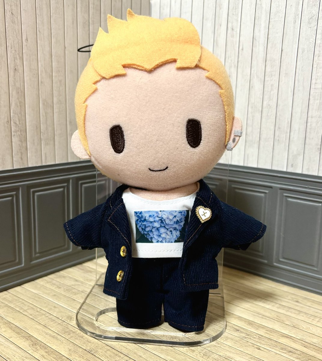 首元はだいろネックカバー（<a href="/mikancatt/">みかんねこ🍊ぬい服委託</a>様）、天才。めちゃくちゃ馴染んでありがたい！
🧥、👖 <a href="/tsukiwado/">☪︎*月環*｡꙳(つきわ)</a>様
👔 <a href="/mikancatt/">みかんねこ🍊ぬい服委託</a>様