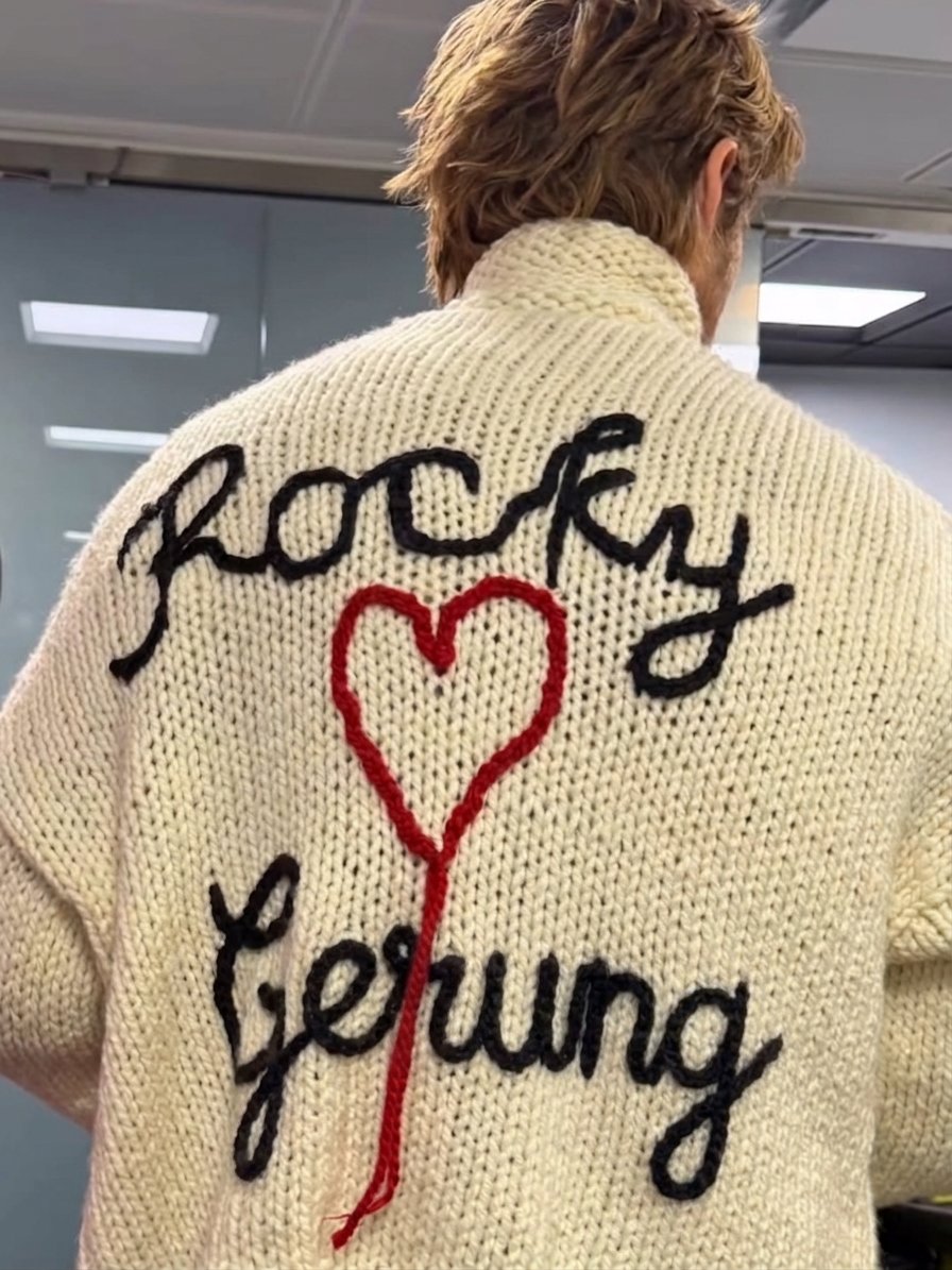 Indonesian Poop Base tweet media