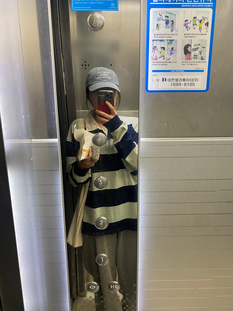 wvxcvx's tweet photo. 와플 한 마리 납치해서 귀가
어떤 차랑 같이 마실까나 https://t.co/sQKQBqtX8w