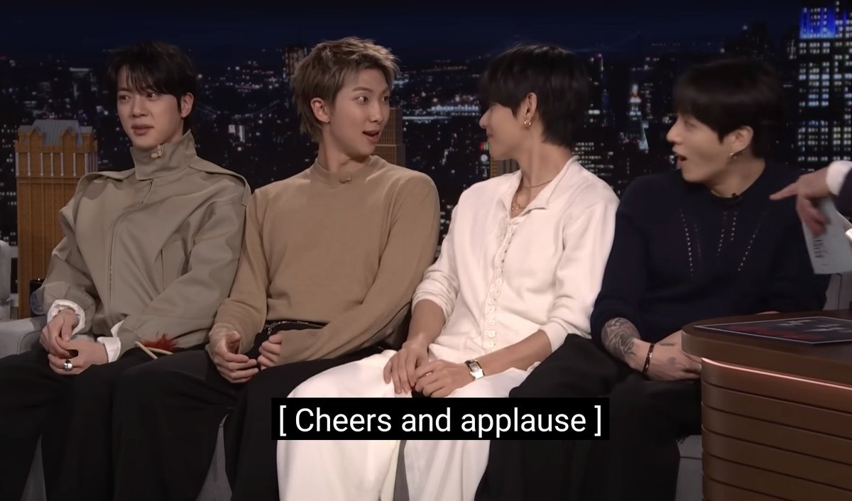 Inmagicshop___'s tweet image. when asked abt what bts songs are bts gonna recommend to a newbie army and taehyung says "ddaeng", look at namkook's reaction 😭
did he casually spoiled tour set list? 👀😭