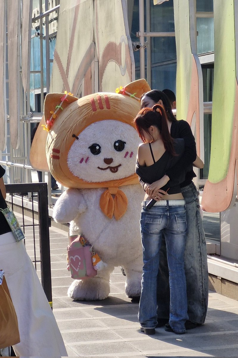 มาทีหลังอย่าหวังที่1

MILKLOVE FANSIGN FNV26
#GMMTVFANIVAL2026xMilkLove