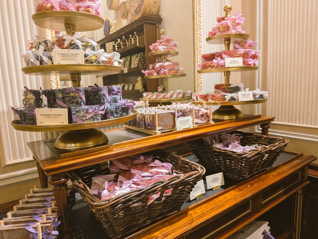 ラテン語さん tweet media