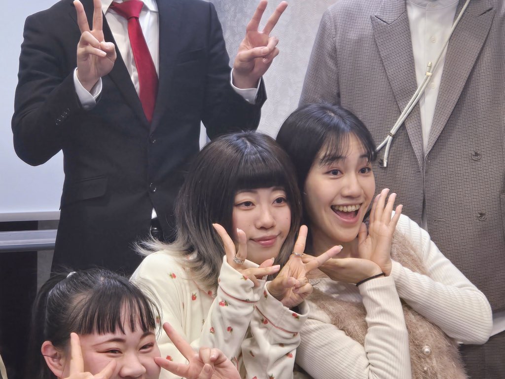 コゲタシロクマ、バースりこ tweet media