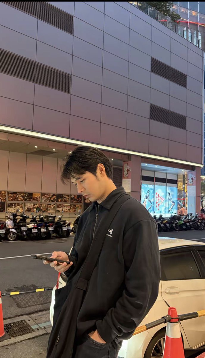 dopilleyu tweet media