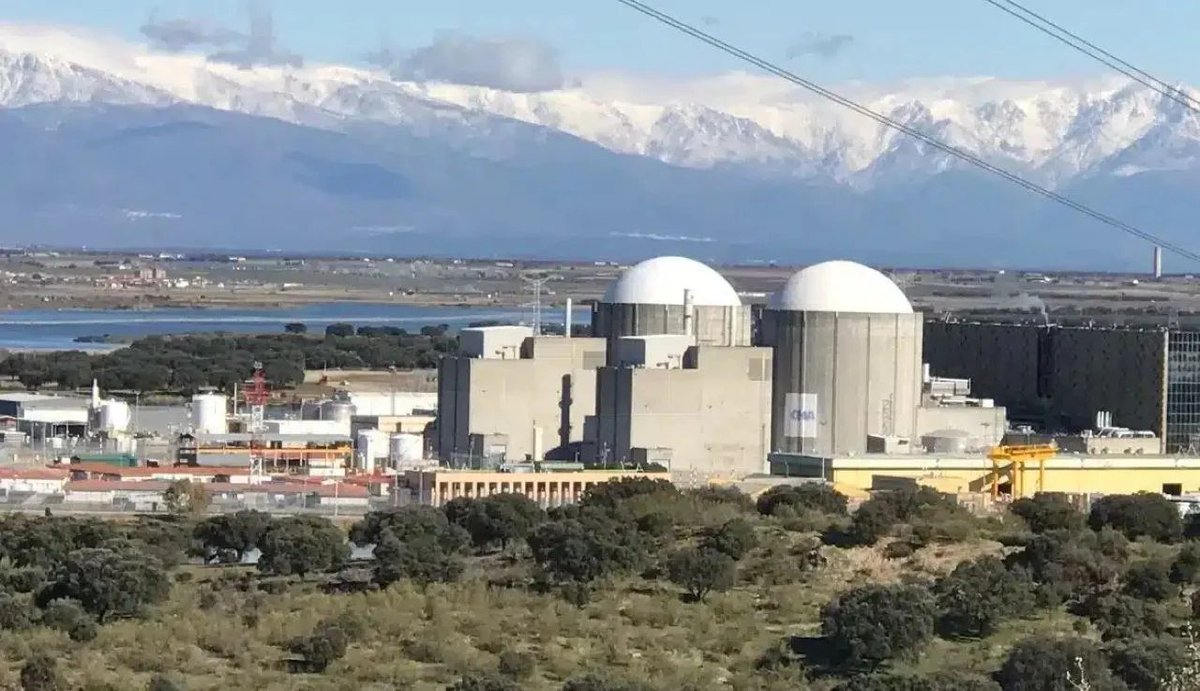 vicmies1's tweet photo. Más de 400 empresas se unen para salvar la central nuclear de Almaraz.

“Sí a Almaraz, Sí al futuro”: empresarios extremeños se movilizan contra el cierre anunciado por el Gobierno del PSOE.

PERO PEDRO ANTONIO TIENE TAPONES........ https://t.co/44YlJu9O1D