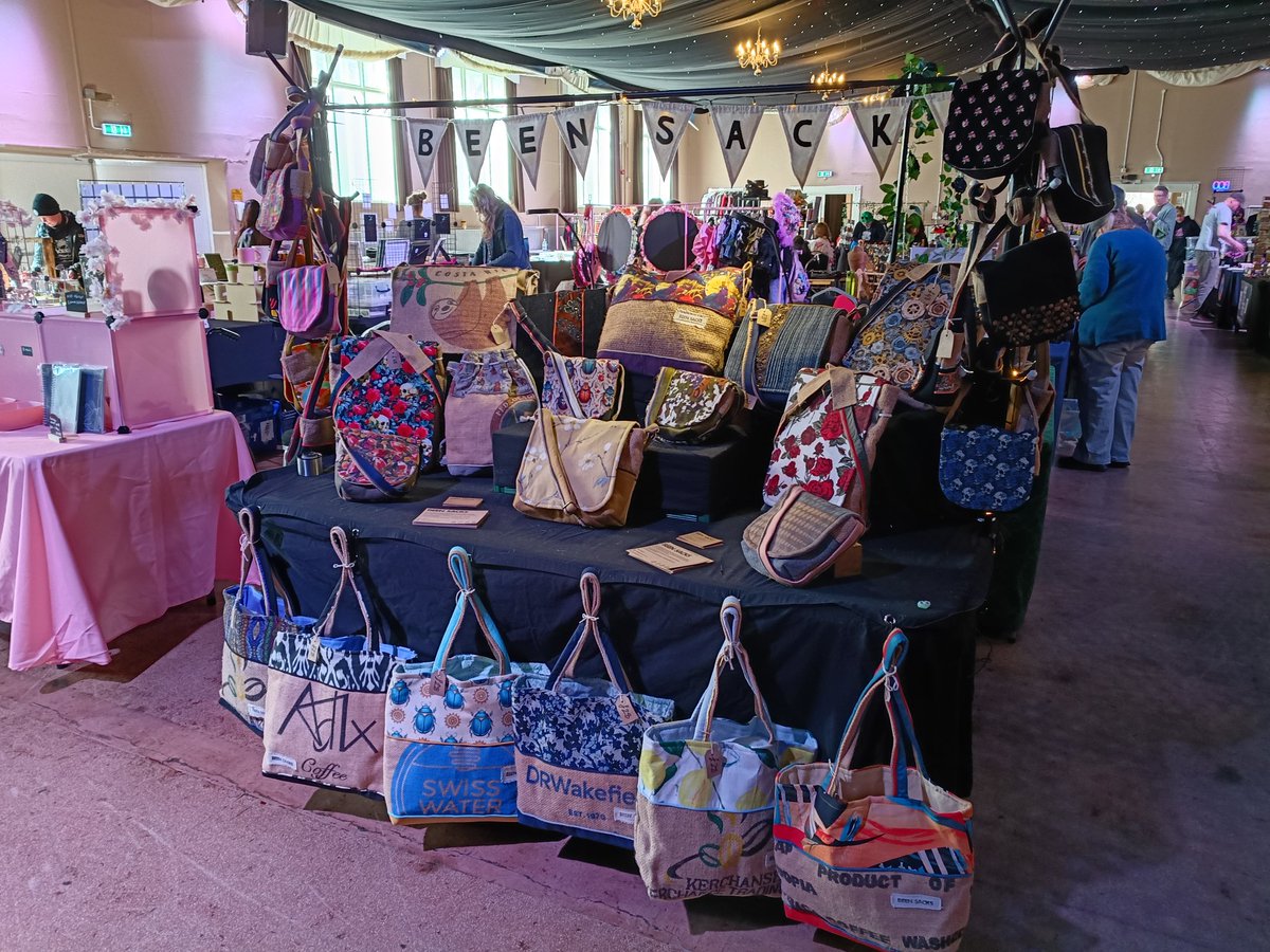 BeenSacks's tweet image. All set up and ready for today's The Alternative Markets. Lots of fab stalls so pop along and say hi if you're in the #Bath area.

#MHHSBD