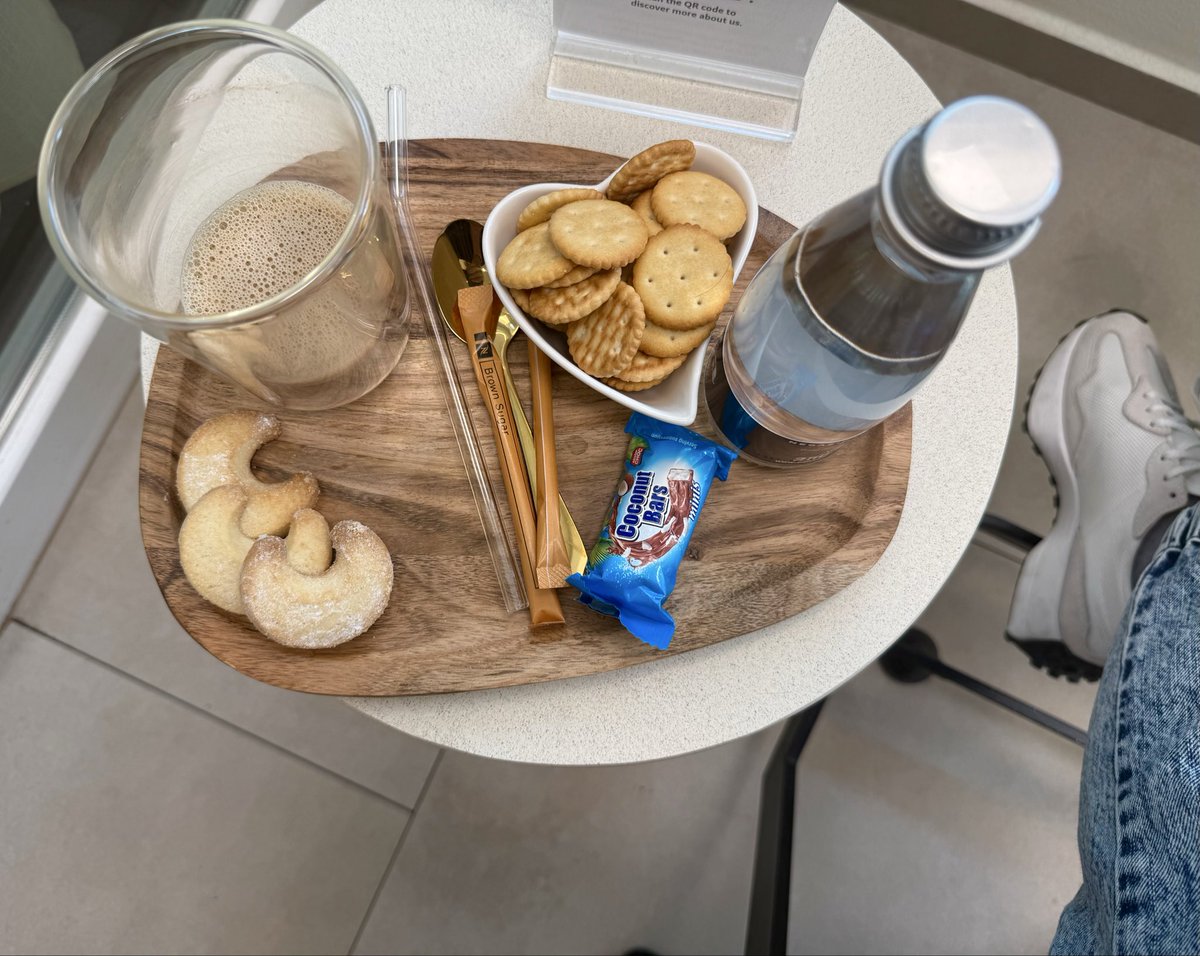 April Zoe tweet media