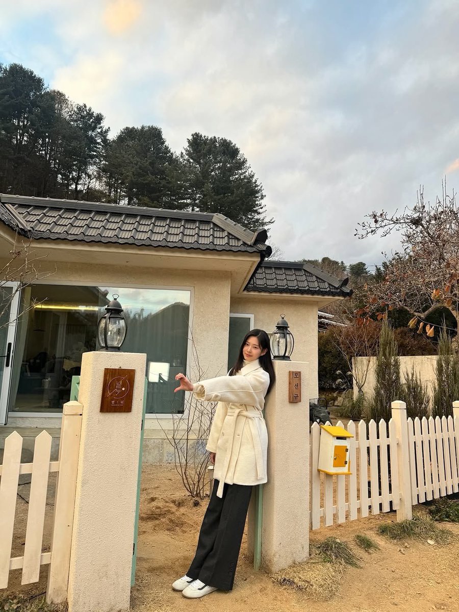 kim minju instagram tweet media