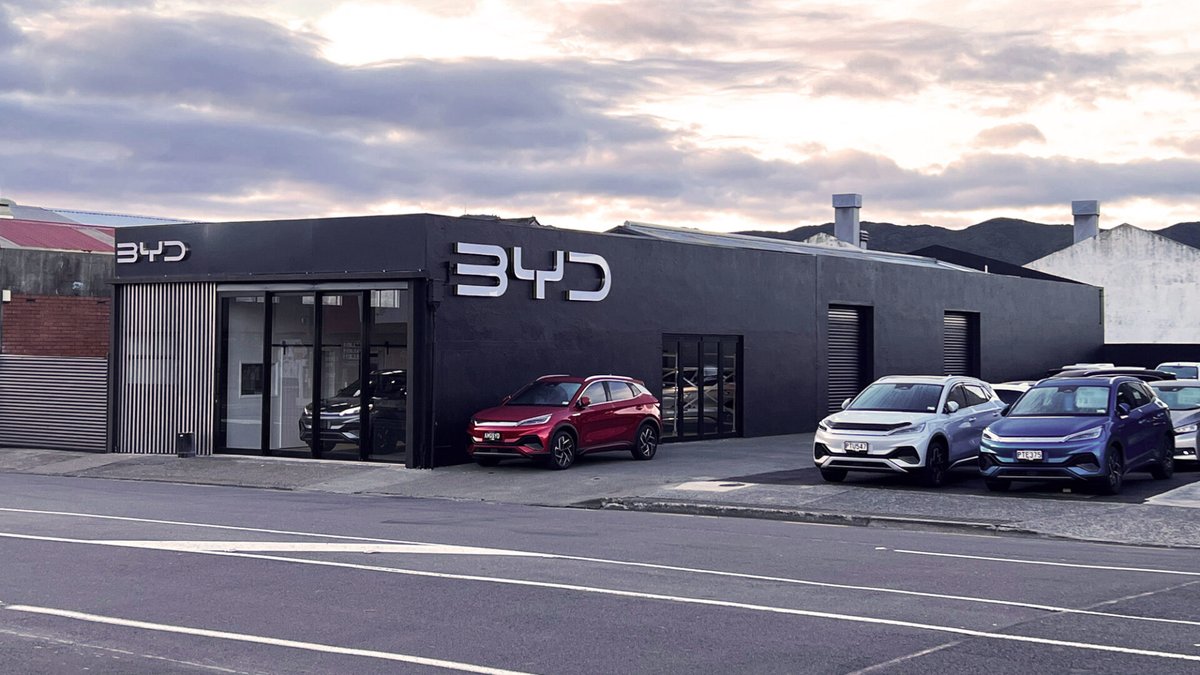 #ilesdelamadeleine BYD veut implanter 20 concessionnaires au Canada et mandate une firme

tinyurl.com/24kgalln