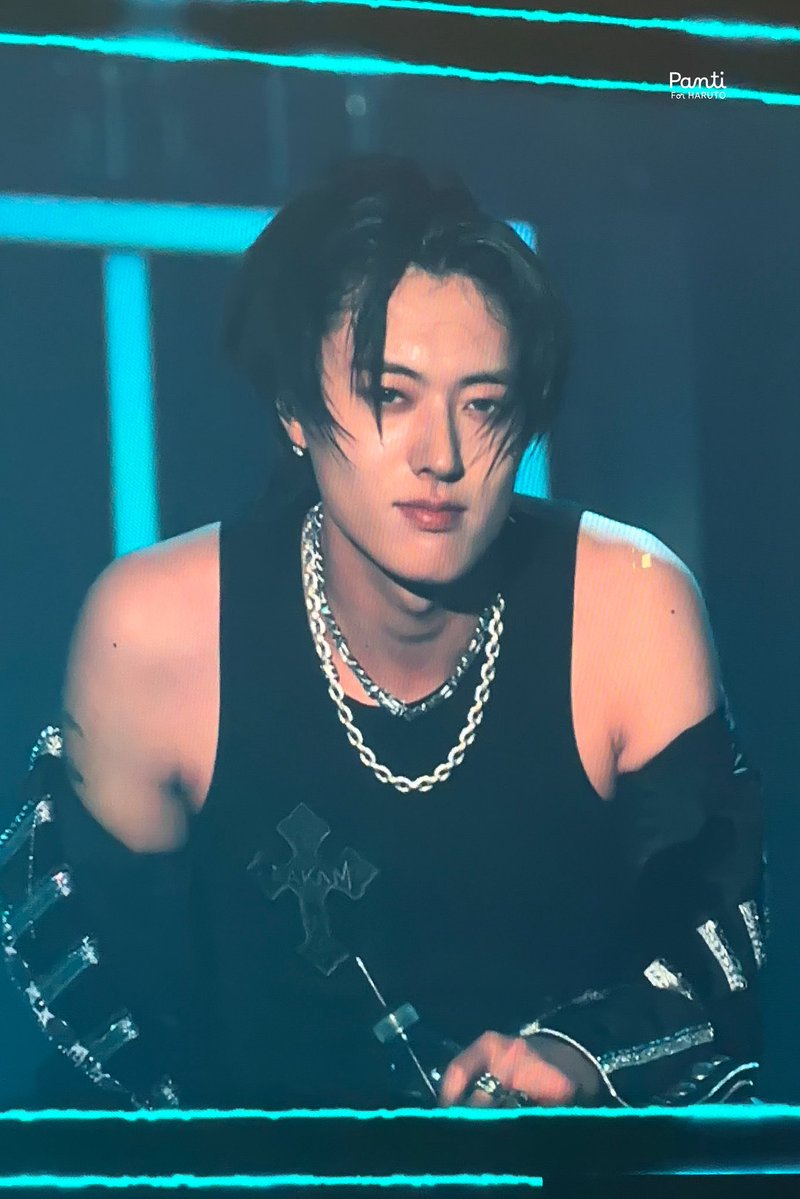 er⭑🦋๋࣭😔 tweet media