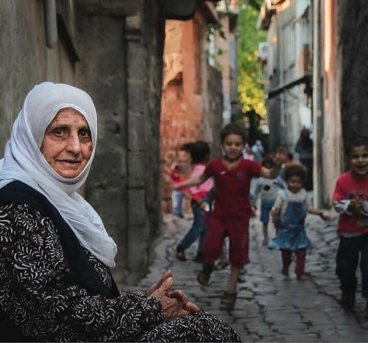 Her yerde esintisi var. Mekanın cennet olsun DAYA’min ❤️
#Amedspor