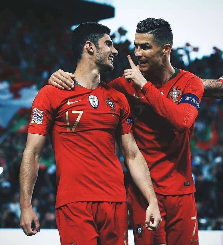 TeamCRonaldo's tweet photo. 🚨🇵🇹 𝗡𝗘𝗪: Gonçalo Guedes will wear Portugal’s No. 7 shirt in Cristiano Ronaldo’s against Mexico and the USA. https://t.co/Mx0MQg32xW