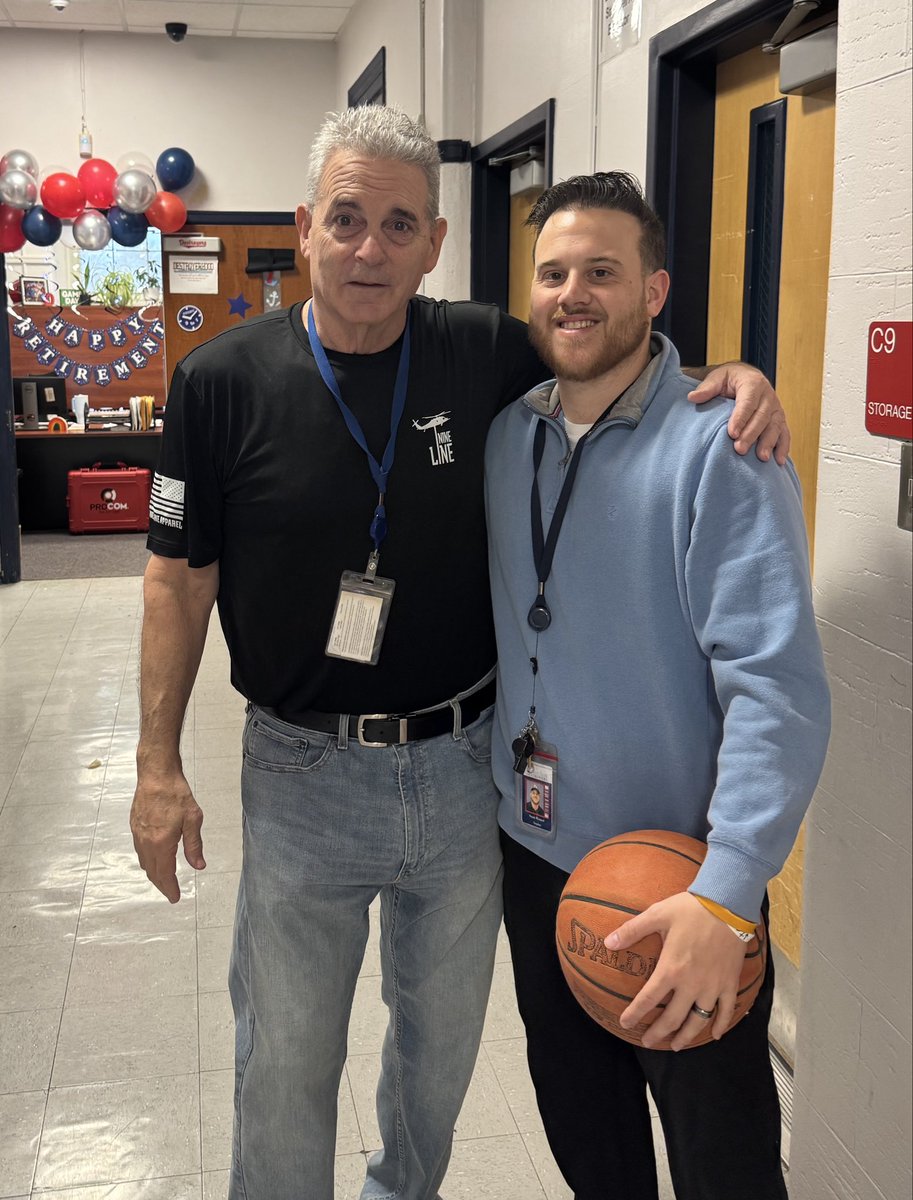 DunellenHS's tweet photo. The coaching legacy continues. From Dunellen students to DHS coaches. ⚓️⚓️ https://t.co/ol7b4qgOKE