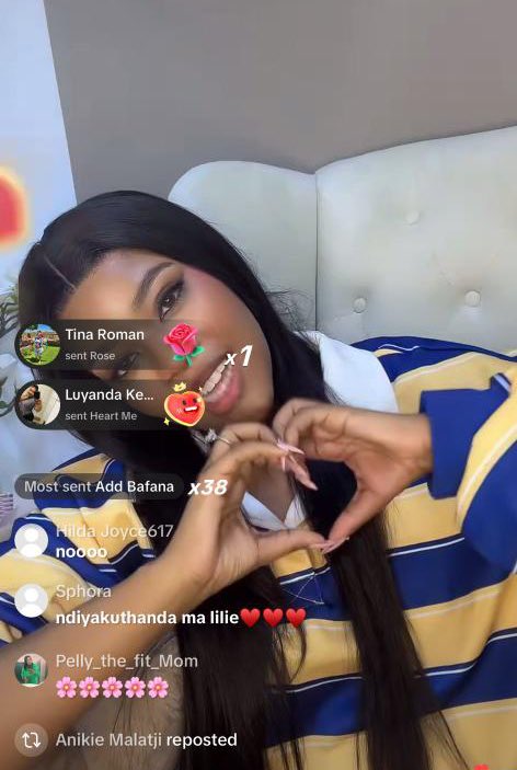 yolie6069's tweet photo. To all the Lilies that pulled up for Liema this season 🌸🌸🌸😍😍😍
LIEMA CONNECTS WITH LLF 
QUEEN OF BAZOZWA LIEMA 
#BellsNWhistles 
#LiemaPantsiTheBrand https://t.co/FyD3TBPx84