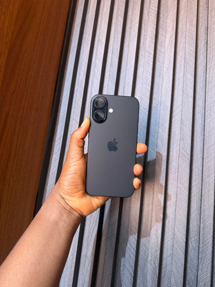 e_everything00's tweet photo. iPhone 16 256gb 
Physical sim unlocked 
Bh 88
Very neat
7,850gh
☎️0202945062 https://t.co/xYiNaRgpx4