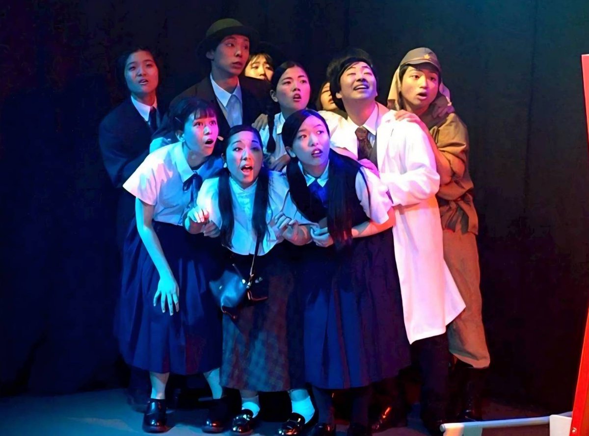one_pro2011's tweet photo. #碗プロダクション #若手公演 其の八 
『銀河鉄道の夜、苹果の赤』   

2日目終演いたしました！
ご来場いただいた皆さま、ありがとうございました！

明日は千秋楽！
有難いことに、満席のため当日券はございません。

ご観劇いただく皆様に楽しんでいただけるよう、最後まで誠心誠意努めてまいります！
明日のご来場お待ちしております✨

#銀河の苹果
#銀河鉄道の夜
#当日券