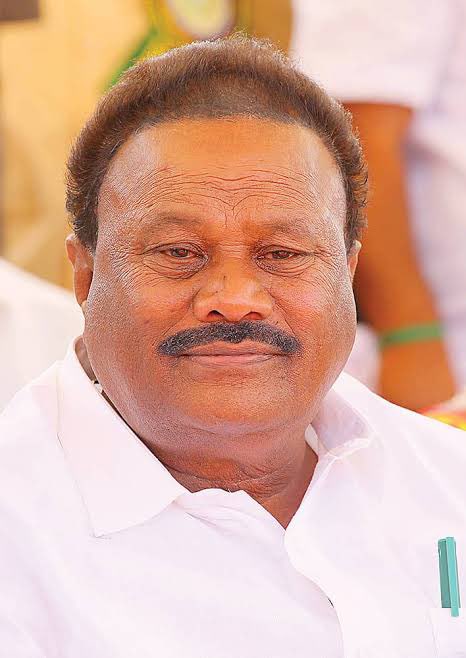 Gayashaba's tweet image. இவரின் அரசியில் நகைசுவைகளை இனி பாக்க முடியாது! 

திண்டுக்கல் ஸ்ரீனிவாசனின் அரசியில் ஓய்வை அறிவிக்குறார் #IPS 

IP Senthil Kumar Vs #Dindigul Srinivasan