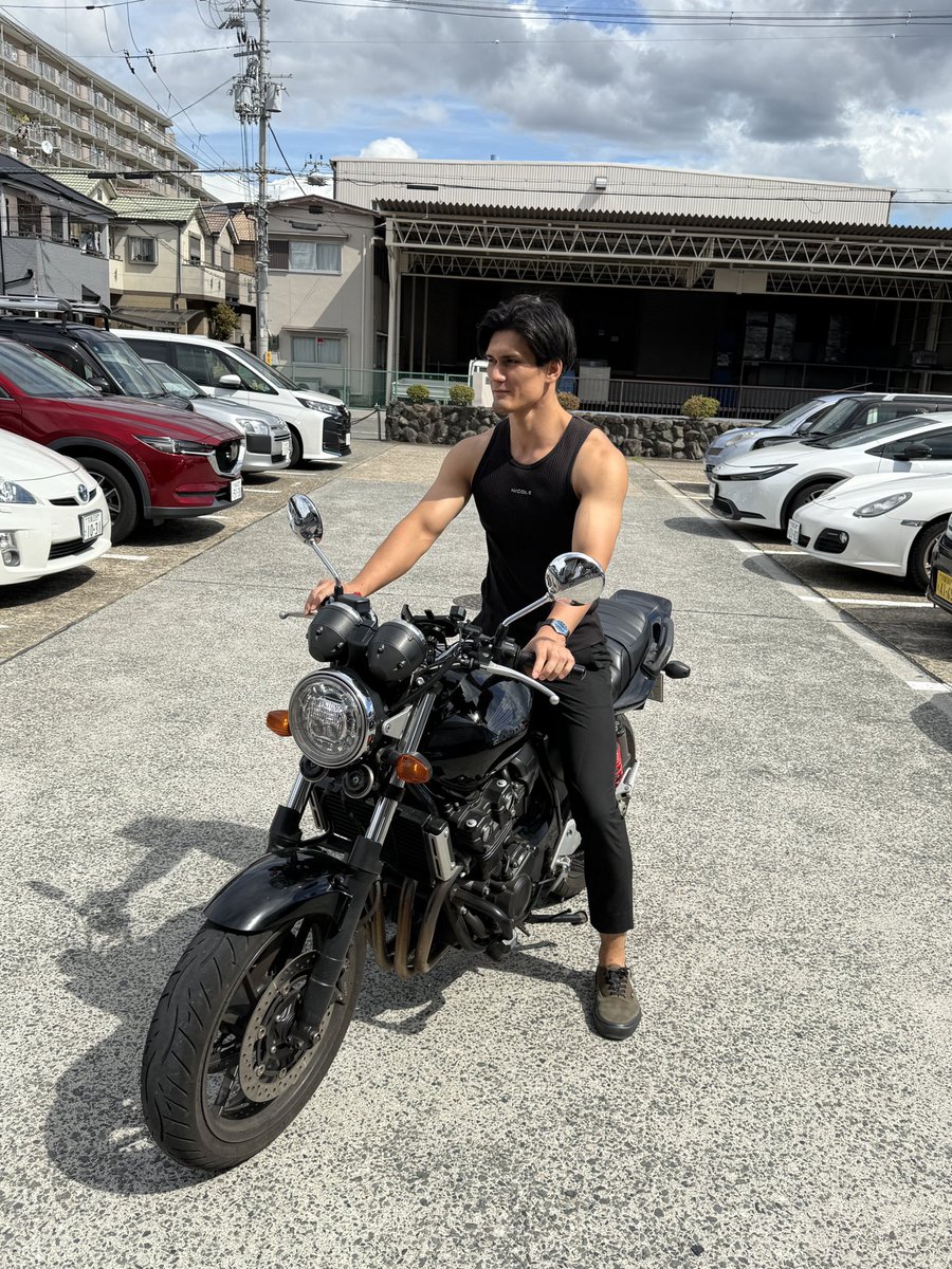 ssbore1's tweet photo. またいつかバイク乗りてえなぁ https://t.co/qm8KQ81yeE