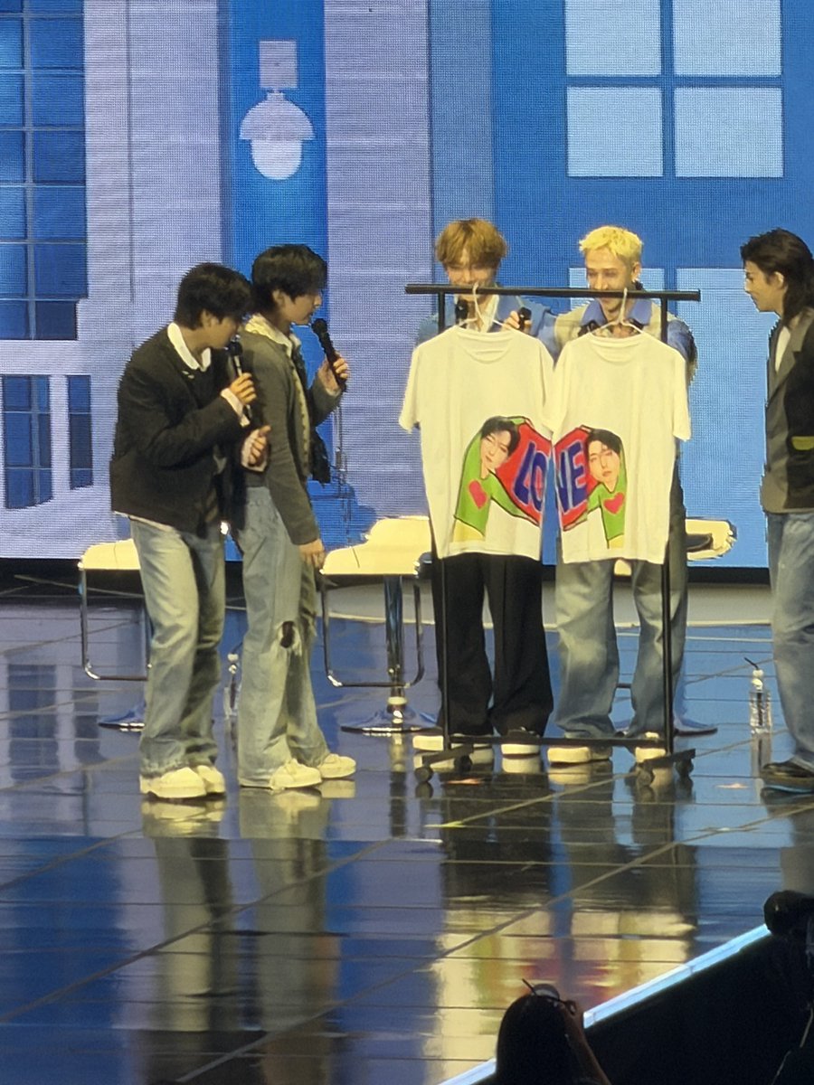 도토리‎ tweet media