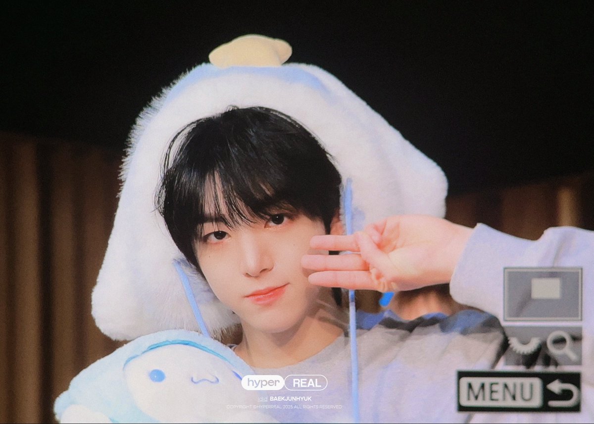 hyperreal tweet media