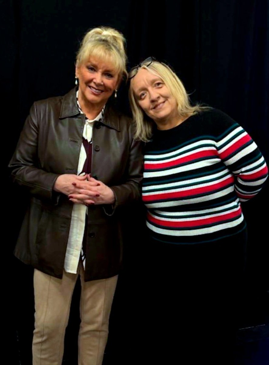 FiveStarFan tweet media