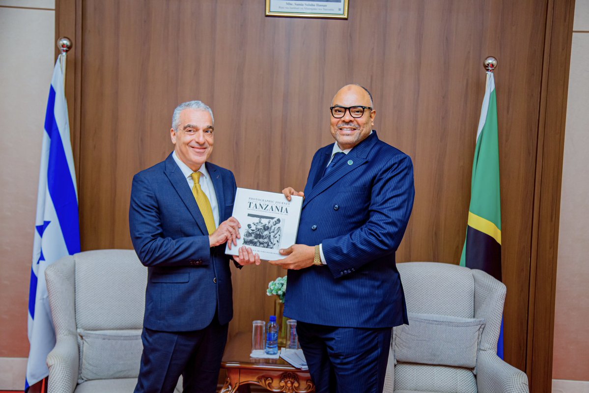 ᴅʀ ꜰ. ꜰʀᴀɴᴄɪꜱ tweet media