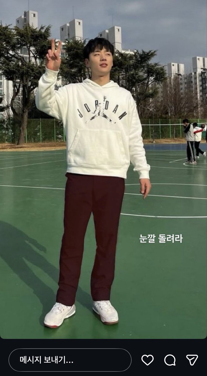 hinicehello9's tweet photo. 강학 성제현탁

강학고 일짱 염탐하기 https://t.co/yS3tQWbvJL