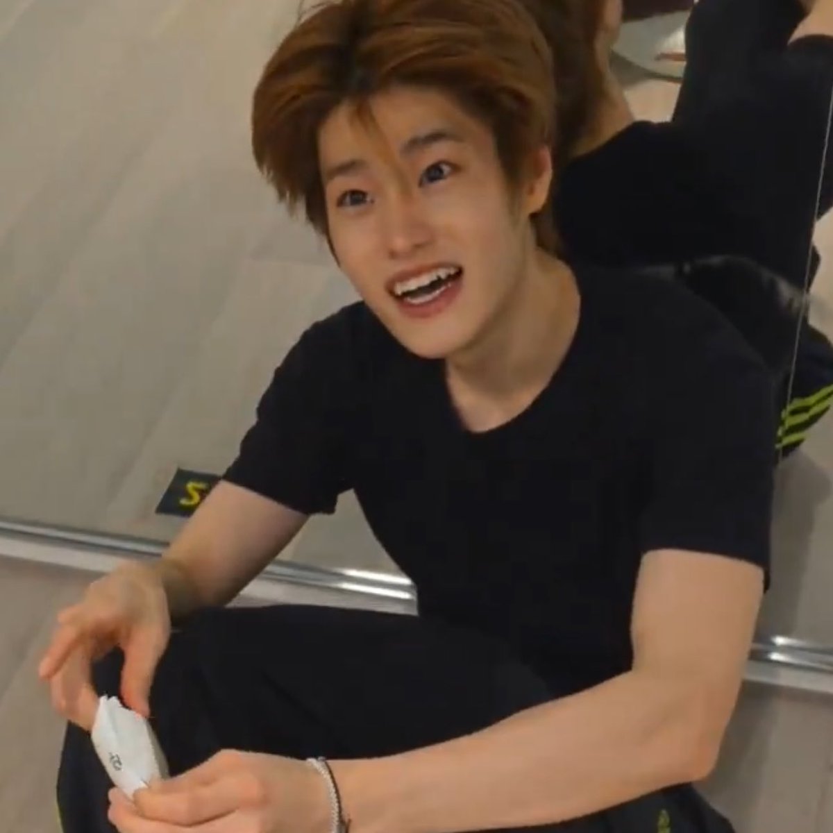 หล่อง่ารัก💘💘💘
