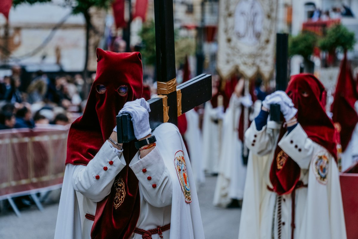 lassantadesavio's tweet photo. Prendimiento y Rosario (@HddPyRLinares)

Jueves Santo | Semana Santa Linares 2025. https://t.co/mb1VfS9o4G