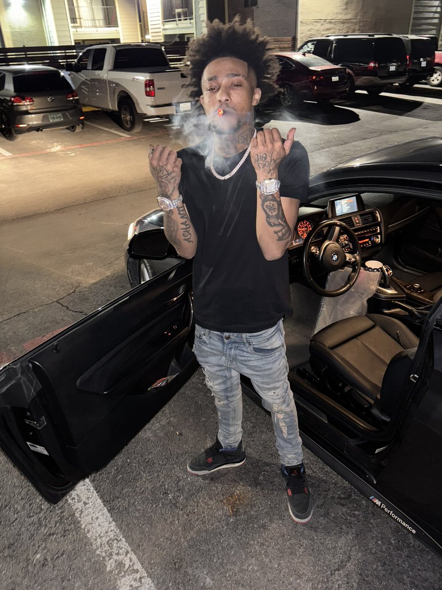 RiskTaker tweet media