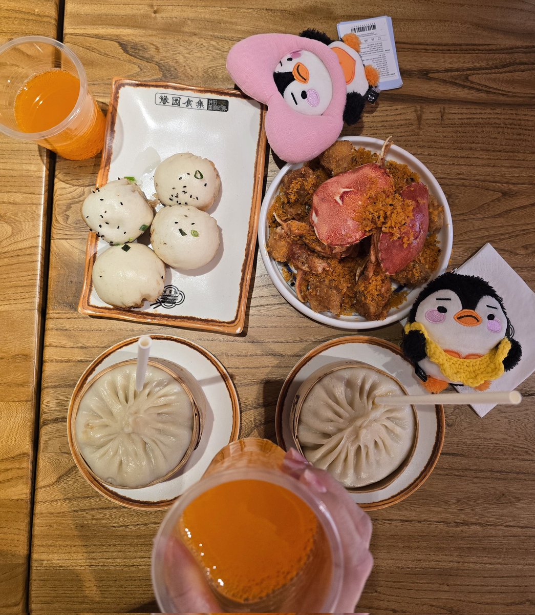 준호덕에 맘껏 즐기는 상해여행
준호도 여기 꼭 구경해보길바라며🫶🫶
#이준호
#leejunho