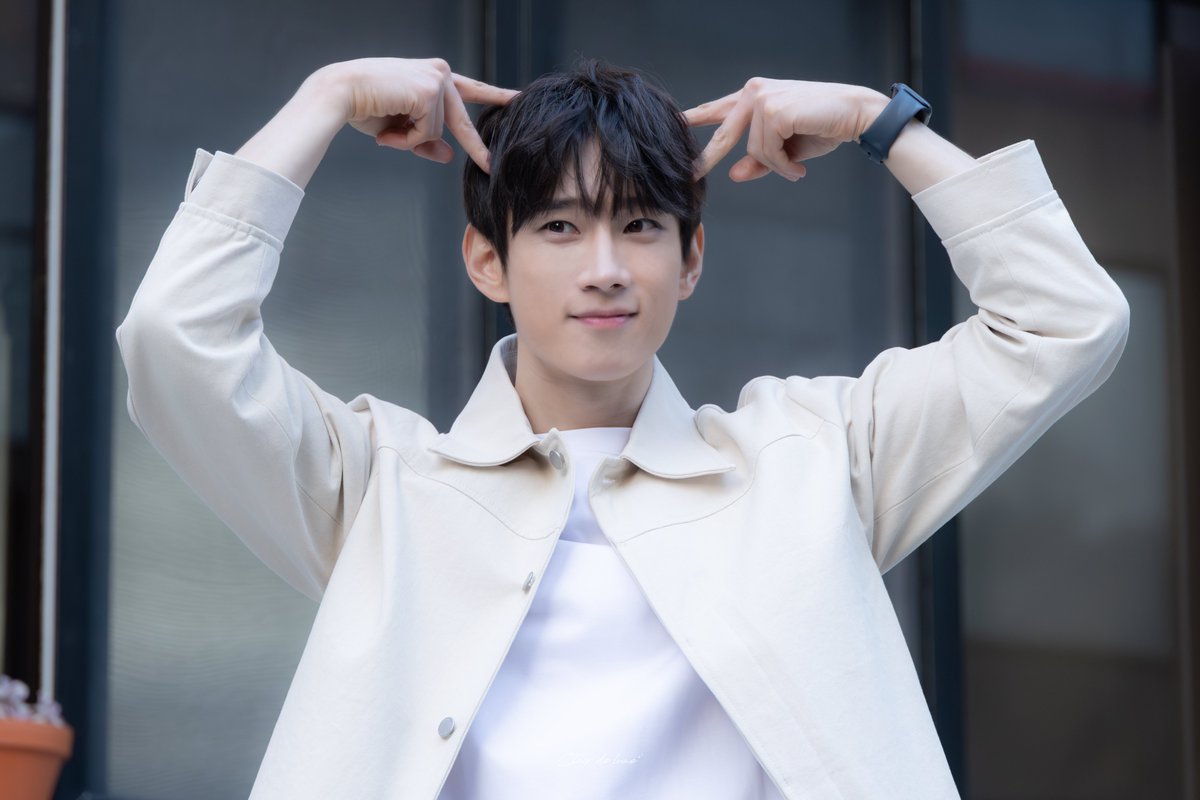 𝖫𝗎𝗇𝖾 tweet media