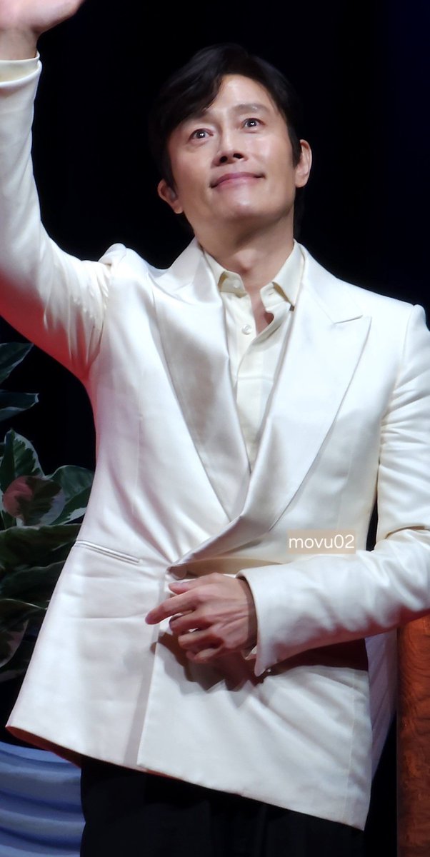 モブᤊㄘ" ッㄘ tweet media