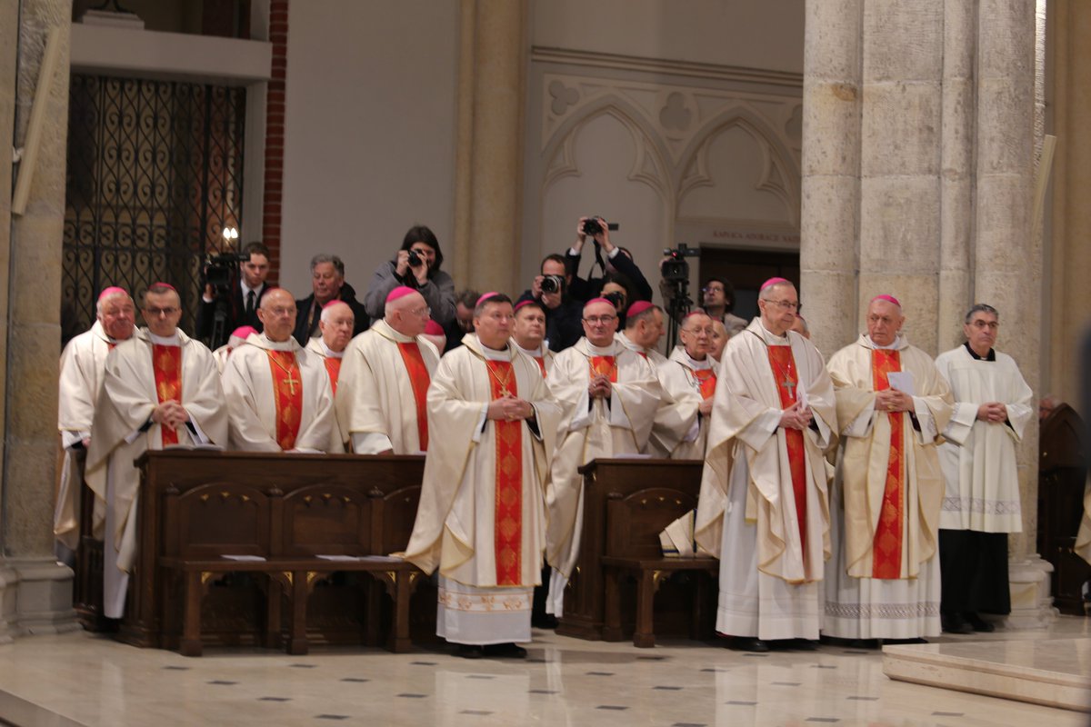 EpiskopatNews tweet media