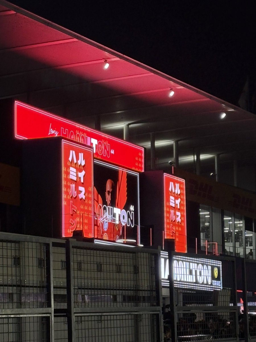 sin ⁴⁴ tweet media