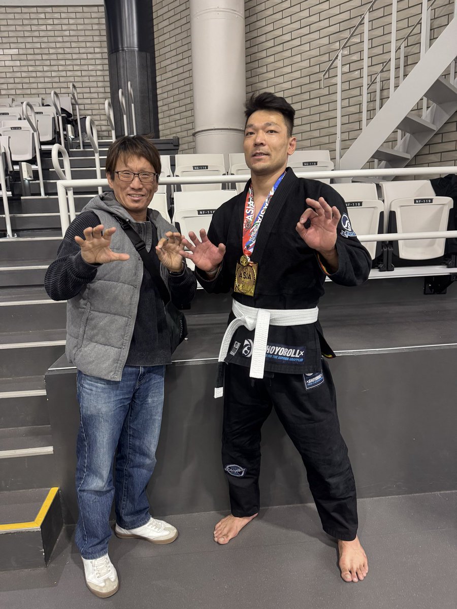 ゴーゾー tweet media