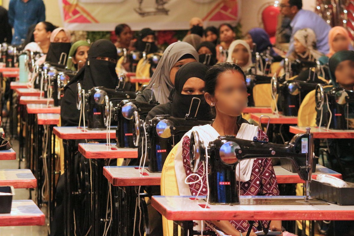 _mesco_trust's tweet photo. Empowering hands, transforming lives 💫
66 sewing machines distributed, empowering women with dignity and self-reliance.
Health Talk by Dr. Almas Khan &amp; Dr. Hafizunnisa Rehman highlighted the power of good health 💙
Grateful to our generous donors 🙏
#EmpowerWomen #MescoTrust https://t.co/QG5KfUbs9H